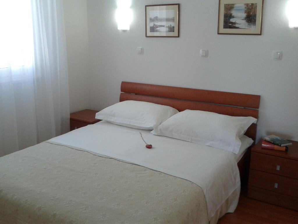 Apartments Oklopcic Τρογκίρ Δωμάτιο φωτογραφία